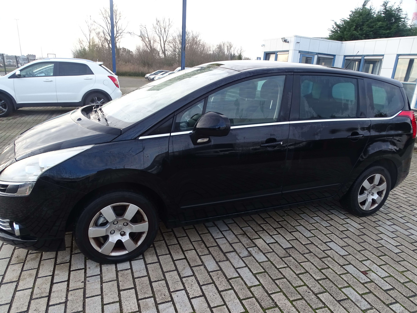 Peugeot 5008 1.6i Premium | Panoramadak | Airco | Navi |